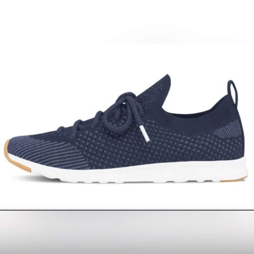NATIVE- AP Mercury Liteknit Women’s Size 7 Navy Sneakers